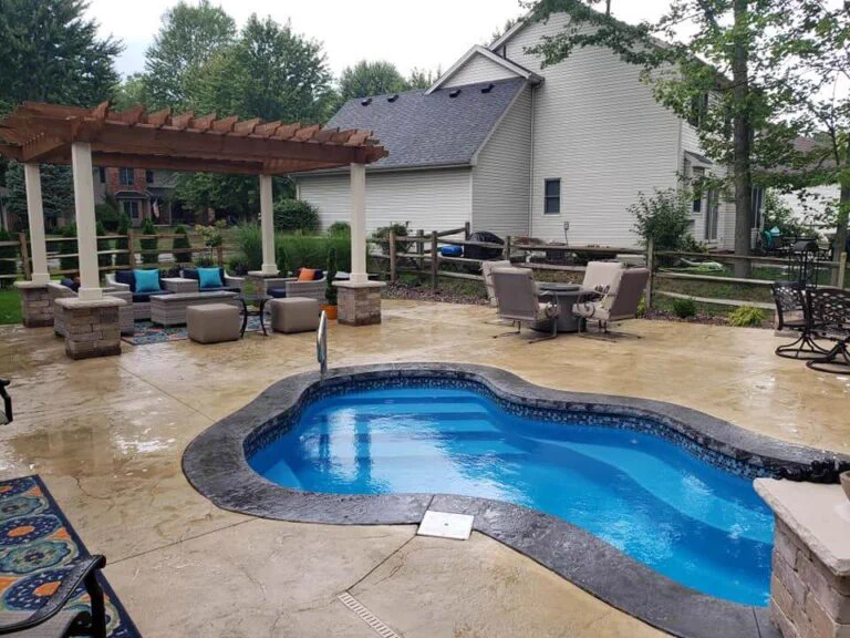 Blue Lagoon fiberglass pool - photo 5